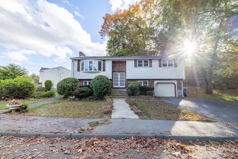 33 Pine Ave, Randolph, MA 02368