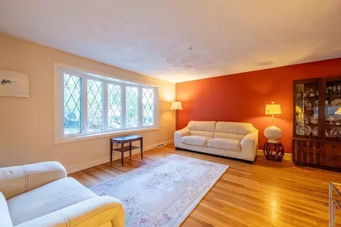 33 Pine Ave, Randolph, MA 02368 photo 11