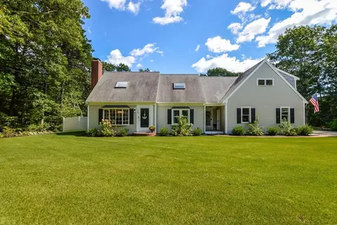 129 Chuckles Way, Barnstable, MA 02648