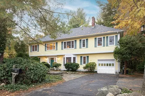 100 Page Rd, Bedford, MA 01730