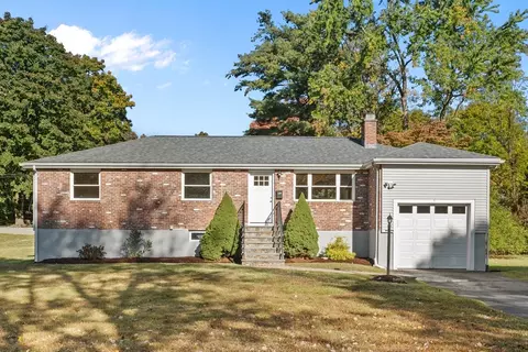 5 Janice Cir, Framingham, MA 01701