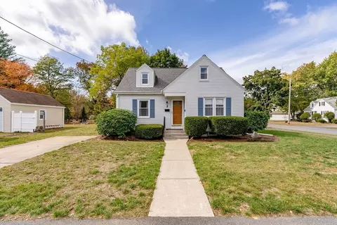 2 Yale St, South Hadley, MA 01075
