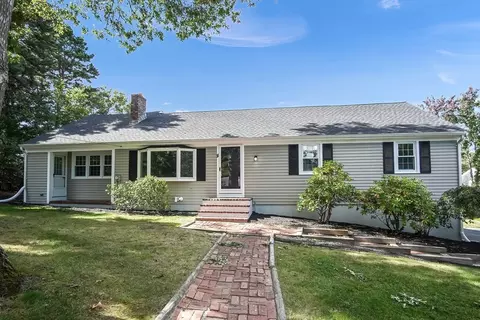 11 Oconnor Ln, Dennis, MA 02660