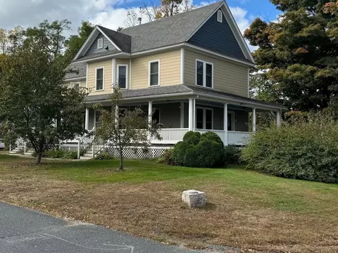 31 Church St, Bernardston, MA 01337