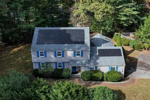 25 Lowe Cir, Framingham, MA 01701