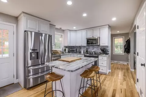 26 Benoni Dr, Sutton, MA 01590 photo 2