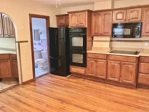 28 Wall St, Worcester, MA 01604 photo 5