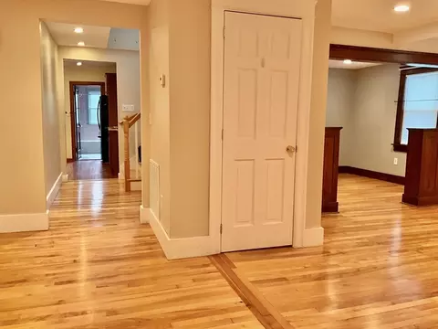 28 Wall St, Worcester, MA 01604 photo 3