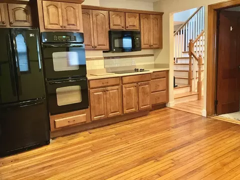 28 Wall St, Worcester, MA 01604 photo 4