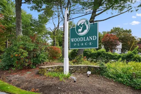 1 Sycamore Ct #1, Rockland, MA 02370