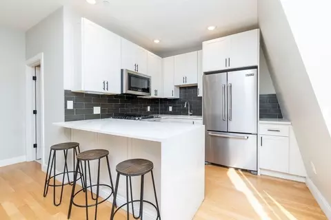 53 Lexington St #3, Boston, MA 02128
