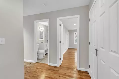Entry Way - 125 Yale St, Springfield, MA 01109 photo 5 of 5