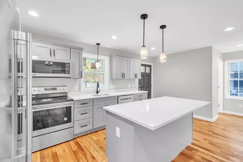 Kitchen - 125 Yale St, Springfield, MA 01109 photo 2 of 3