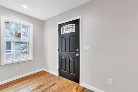 Entry Way - 125 Yale St, Springfield, MA 01109 photo 1 of 5