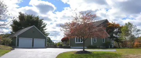 95 Mendon St, Upton, MA 01568