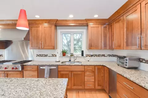 95 Mendon St, Upton, MA 01568 photo 8