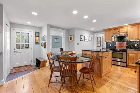 140 Walpole St, Dover, MA 02030 photo 5