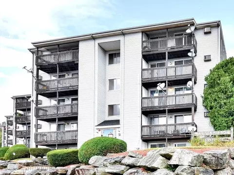 11 Gibbs #F 82, Worcester, MA 01607