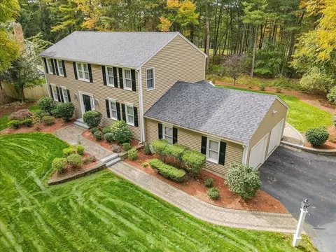 137 Baker St, Walpole, MA 02081