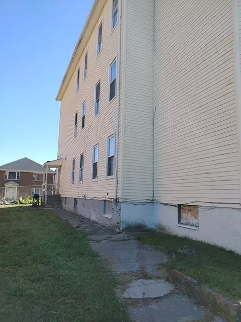 43 Providence St, Worcester, MA 01604 photo 3