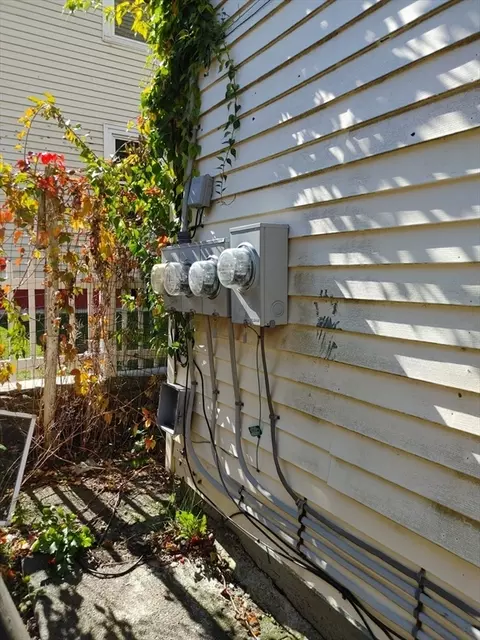43 Providence St, Worcester, MA 01604 photo 4