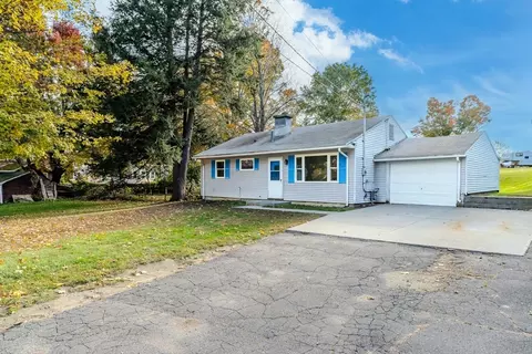 24 Ryan Rd, Northampton, MA 01062 photo 3
