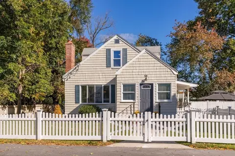 58 Beech St, Dedham, MA 02026 photo 3