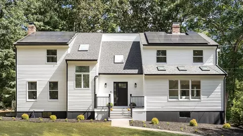 95 Country Clb, Dedham, MA 02026