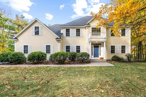 279 Gleasondale Rd, Stow, MA 01775