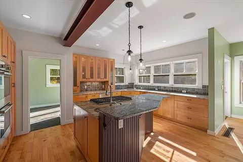 11 Berwick Ln, Worcester, MA 01602 photo 12