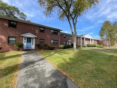 74 Renwick Rd #A, Wakefield, MA 01880