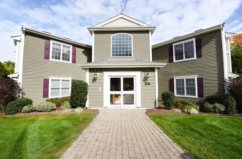 215 Longmeadow Rd #103, Taunton, MA 02780