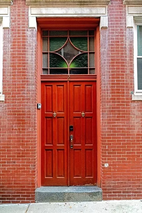 Entry Way - 2 Powers Ct, Boston, MA 02109 photo 1 of 1