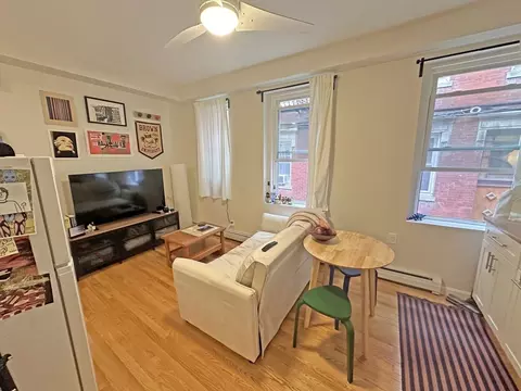 Living - 2 Powers Ct, Boston, MA 02109 photo 1 of 2
