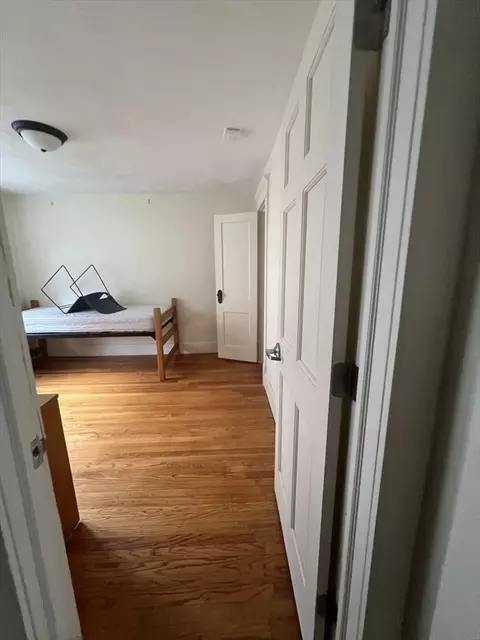 183 Middlesex St, Springfield, MA 01109 photo 33
