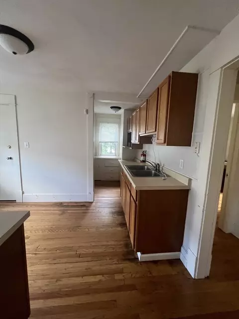 183 Middlesex St, Springfield, MA 01109 photo 29