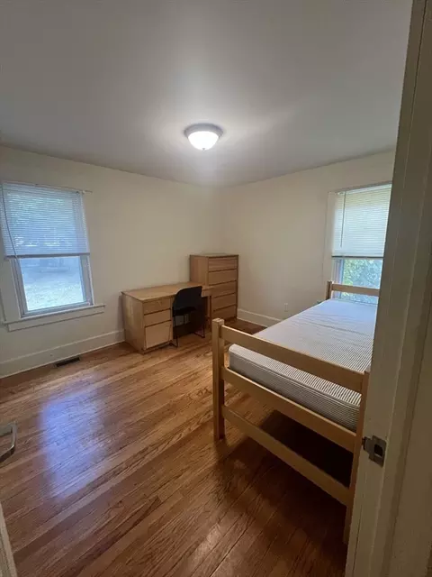 183 Middlesex St, Springfield, MA 01109 photo 18