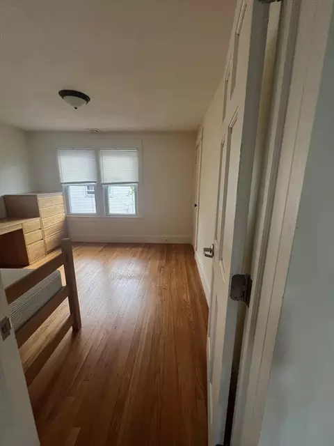 183 Middlesex St, Springfield, MA 01109 photo 25