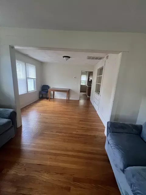 183 Middlesex St, Springfield, MA 01109 photo 26