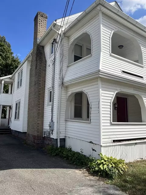 183 Middlesex St, Springfield, MA 01109 photo 2
