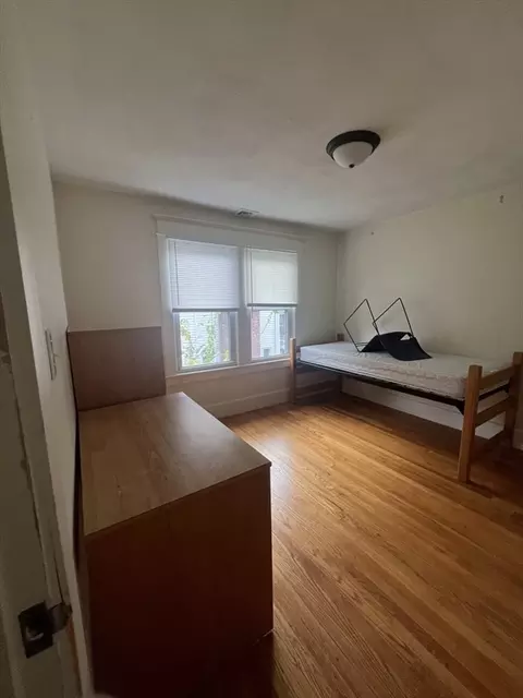 183 Middlesex St, Springfield, MA 01109 photo 34