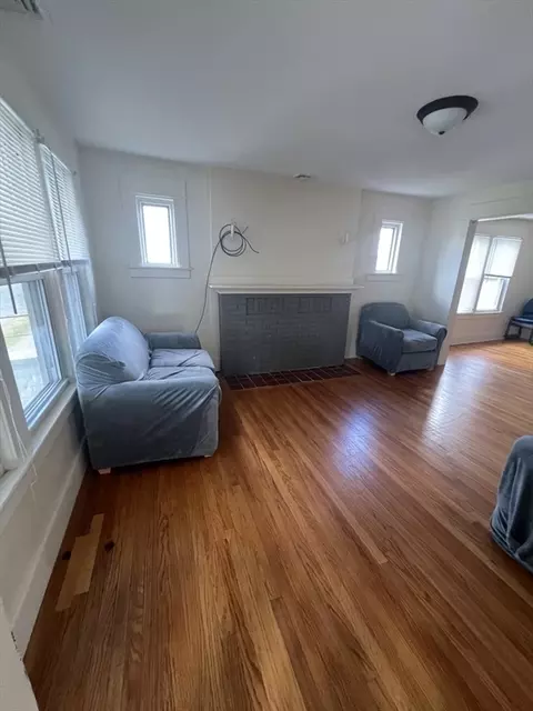 183 Middlesex St, Springfield, MA 01109 photo 22