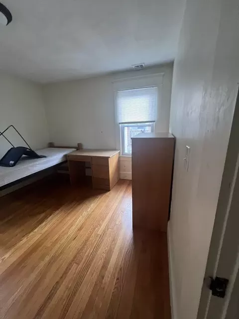 183 Middlesex St, Springfield, MA 01109 photo 32