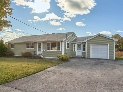 26 Ebenezer St, Worcester, MA 01604