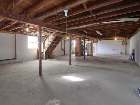 26 Ebenezer St, Worcester, MA 01604 photo 32