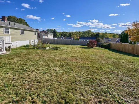 26 Ebenezer St, Worcester, MA 01604 photo 3