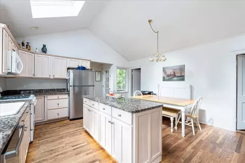 125 Spring St, Hanover, MA 02339 photo 5