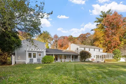 24 Conant St, Acton, MA 01720 photo 2