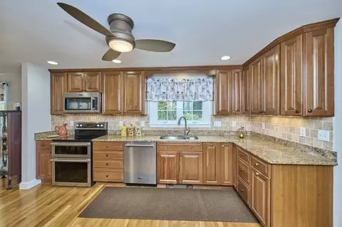8 Marla Ln, Reading, MA 01867 photo 14