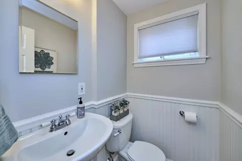 8 Marla Ln, Reading, MA 01867 photo 18